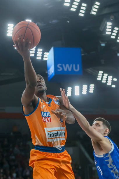 由防到攻的 由防到攻的